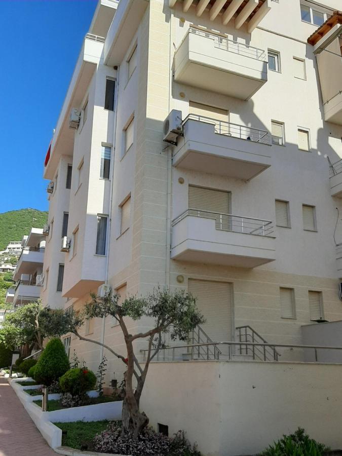 Apartament فلورا المظهر الخارجي الصورة